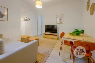 Una televisión o centro de entretenimiento en Estancia Literaria para 3 en Las Letras, Ventura de la Vega
