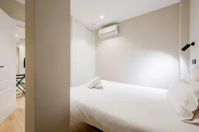 Plano de Apartamento-Bajo para 5 al pie de Gran Vía E2