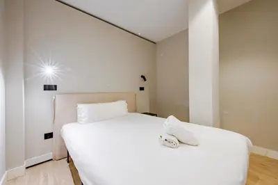 Plano de Apartamento-Bajo para 5 al pie de Gran Vía E2