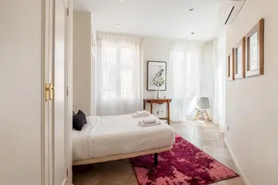 Cama o camas de una habitación en Modern and bright- 1bedroom 1bathroom- Downtown