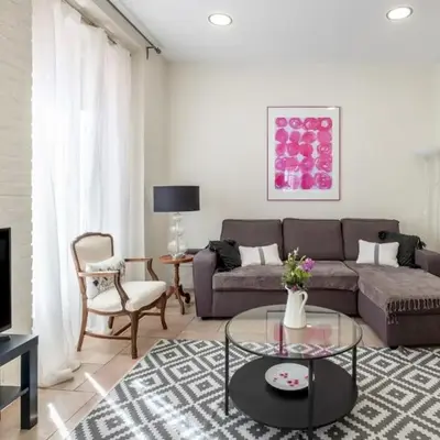 Modern and bright- 1bedroom 1bathroom- Downtown