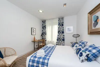 Cama o camas de una habitación en Executive Stylish - 2bedroom 1 bath - Sol
