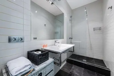 Un baño de Cozy and Modern - 1BD 1BT - SOL