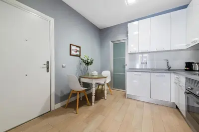 Una cocina o zona de cocina en Cozy and Modern - 1BD 1BT - SOL