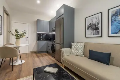Una cocina o zona de cocina en 2 single beds in Chamberi