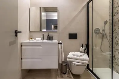 Un baño de Charming Studio in Chamberí Madrid