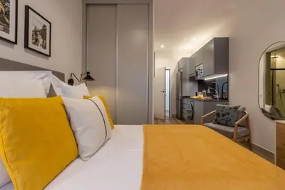 Cama o camas de una habitación en Charming Studio in Chamberí Madrid