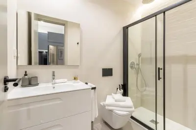 Un baño de Charming Studio for Two in Beautiful Chamberí