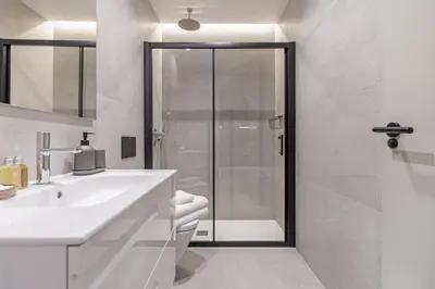 Un baño de Charming 1-Bed Apartment in Chamberí Madrid