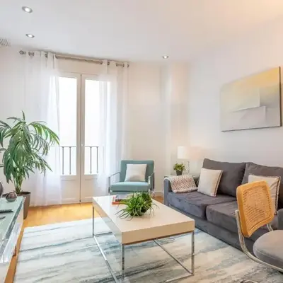 Cozy 2BR Apartment Steps from Plaza Mayor