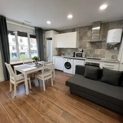 Apartamentos EconoStay Plaza de España