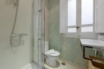 Un baño de Puerta de Alcalá - Exclusive apt. 130m2 2D 2.5B