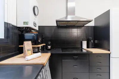 Una cocina o zona de cocina en Spacious modern-3Bedrooms 2Bathrooms-Plaza Mayor