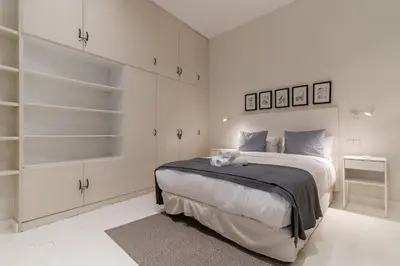 Cama o camas de una habitación en Spacious modern-3Bedrooms 2Bathrooms-Plaza Mayor