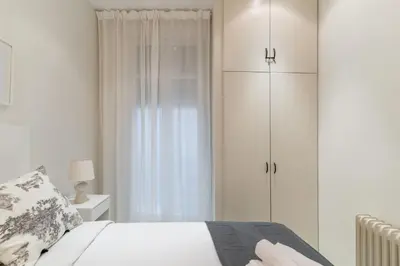 Cama o camas de una habitación en Spacious modern-3Bedrooms 2Bathrooms-Plaza Mayor