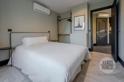 Cama o camas de una habitación en Vista a Madrid para 7 en Santa Ana 20 E2
