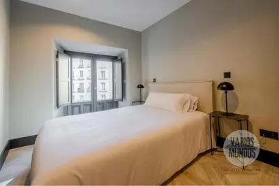 Cama o camas de una habitación en Mirador de Madrid para 7 en Santa Ana 20 E2