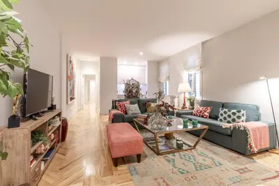 Zona de estar de Elegant 2-Bed Apartment in Salamanca Madrid