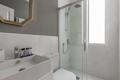 Un baño de Be Mate Blasco de Garay