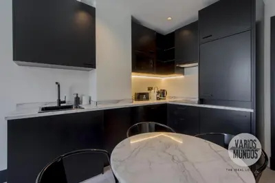 Una cocina o zona de cocina en Bright Apt para 4pax en Gran Via-Plaza de Carmen E2