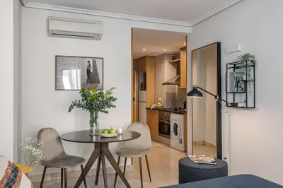 Una cocina o zona de cocina en Waou Gran Via Studio III - Corta Duración