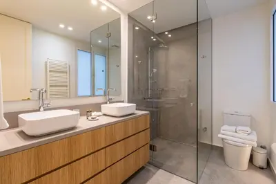 Un baño de Luxury 3-Bed Apartment in Salamanca, Madrid