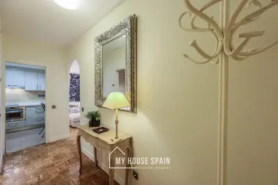 Una cocina o zona de cocina en MyHouseSpain-Tranquilo apartamento con balcón