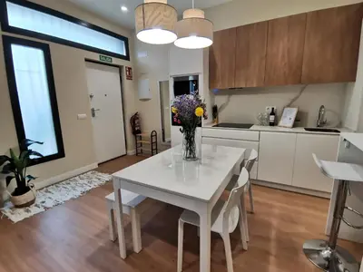 Una cocina o zona de cocina en Apartamento de Lujo - A 10 minutos del centro