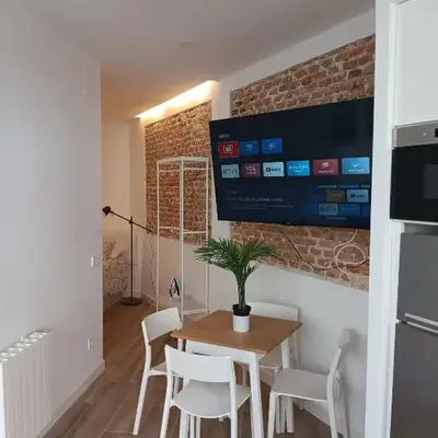 Francos Rodriguez2 Apartments