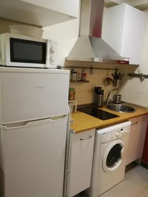 Una cocina o zona de cocina en Microloft en Lavapiés, 15 metros