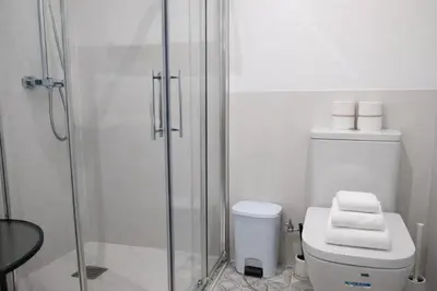 Un baño de Madrid Río Suites