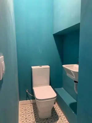 Un baño de At 20' by Metro from the city centre (C) Apartamento en Av. América