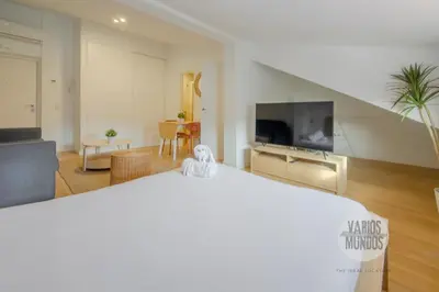 Una televisión o centro de entretenimiento en Retiro para 3 en Sol, conoce Concepción Jerónima