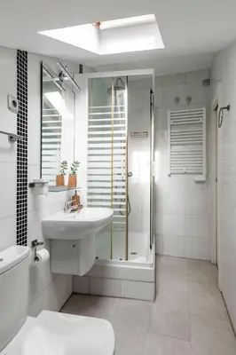 Un baño de La Latina Vibes - Apartamento en el Centro