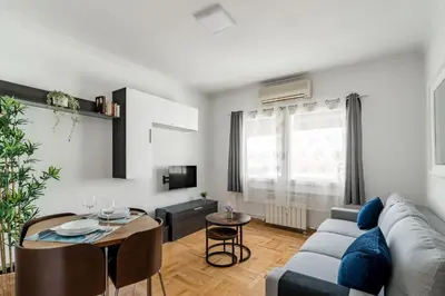 Zona de estar de Fuencarral Center - Apartamento de 1 dormitorio en el Centro de Madrid