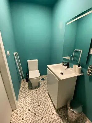 Un baño de At 20' by Metro from the city centre (B)