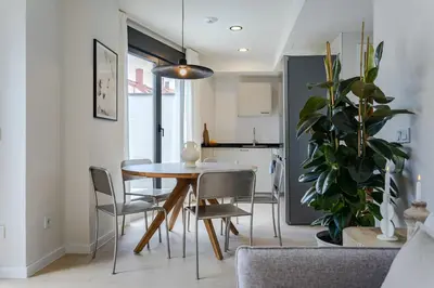 Zona de estar de Puerto Alto Apartments by Olala Homes