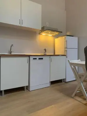 Una cocina o zona de cocina en Studio in Barrio Salamanca (D)