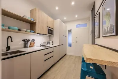 Una cocina o zona de cocina en Luxe Apartment in Malasaña Hub