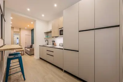 Una cocina o zona de cocina en Luxe Apartment in Malasaña Hub