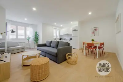 Zona de estar de Escapada con parking para 3, vive la Latina