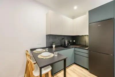 Una cocina o zona de cocina en Luxe apartments Madrid Rio by RentitUP