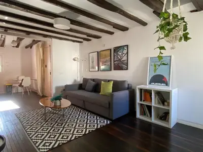Zona de estar de Cozy Duplex in Malasaña - Ac10