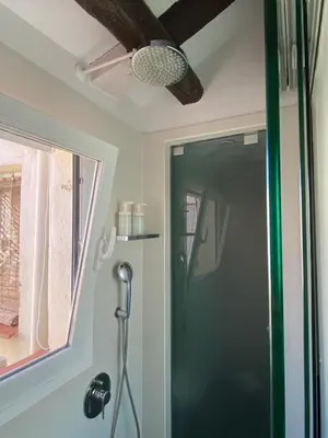 Un baño de Cozy Duplex in Malasaña - Ac10