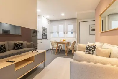 Zona de estar de Vibrant 2BR Apartment in La Latina