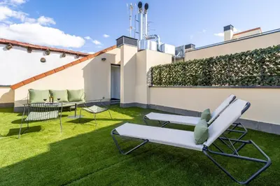 Jardín al aire libre en Spectacular Duplex Penthouse in La Latina Madrid