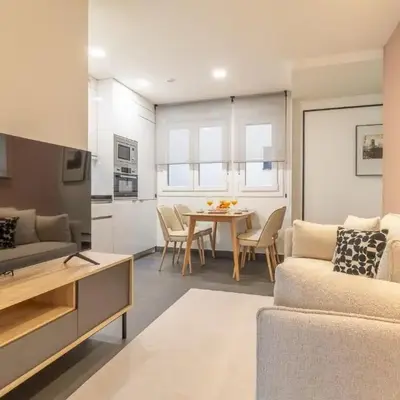 Colorful 2-Bed Apartment for 3 in La Latina