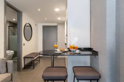 Zona de estar de Cozy loft near rastro Latina
