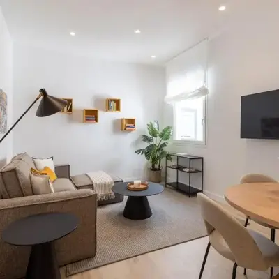 Cozy 2-Bed Apartment for 4 in Central Madrid