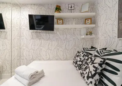 Cama o camas de una habitación en Modern studio-1Bathroom-Chueca